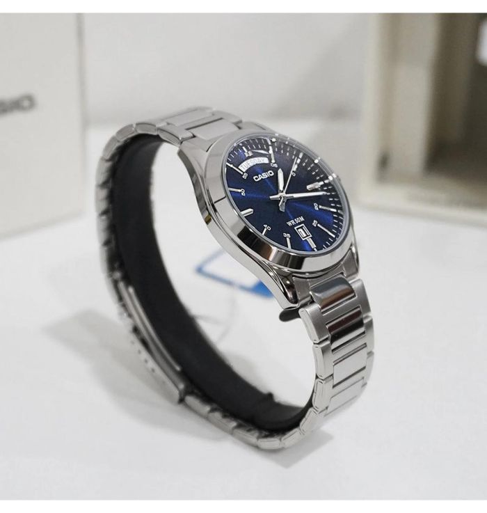 Casio MTP-1370D-2A2