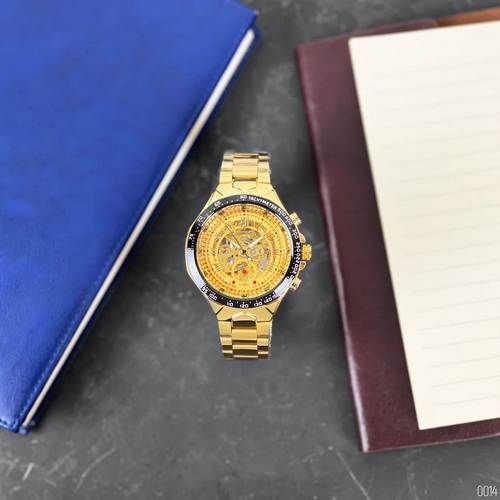 Winner 8067 Gold-Black-Gold Red Cristal